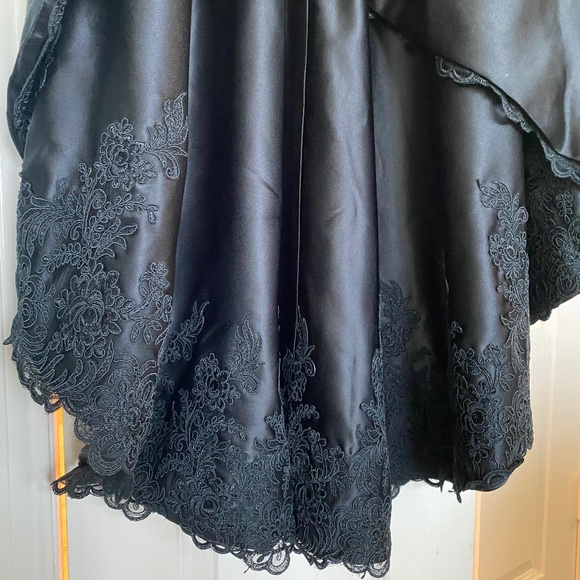 Custom Dress by JJ’s House - Unworn! - Picture 6 of 9